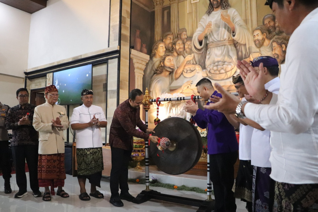 Pentahbisan dan Peresmian Gedung Gereja GKPB Jemaat Yudea Padang Luwih